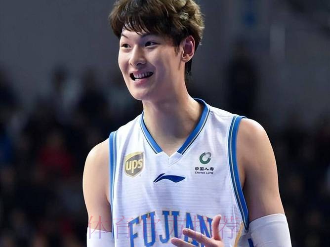 王哲林：比赛有起伏很正常，手感终究会回来的